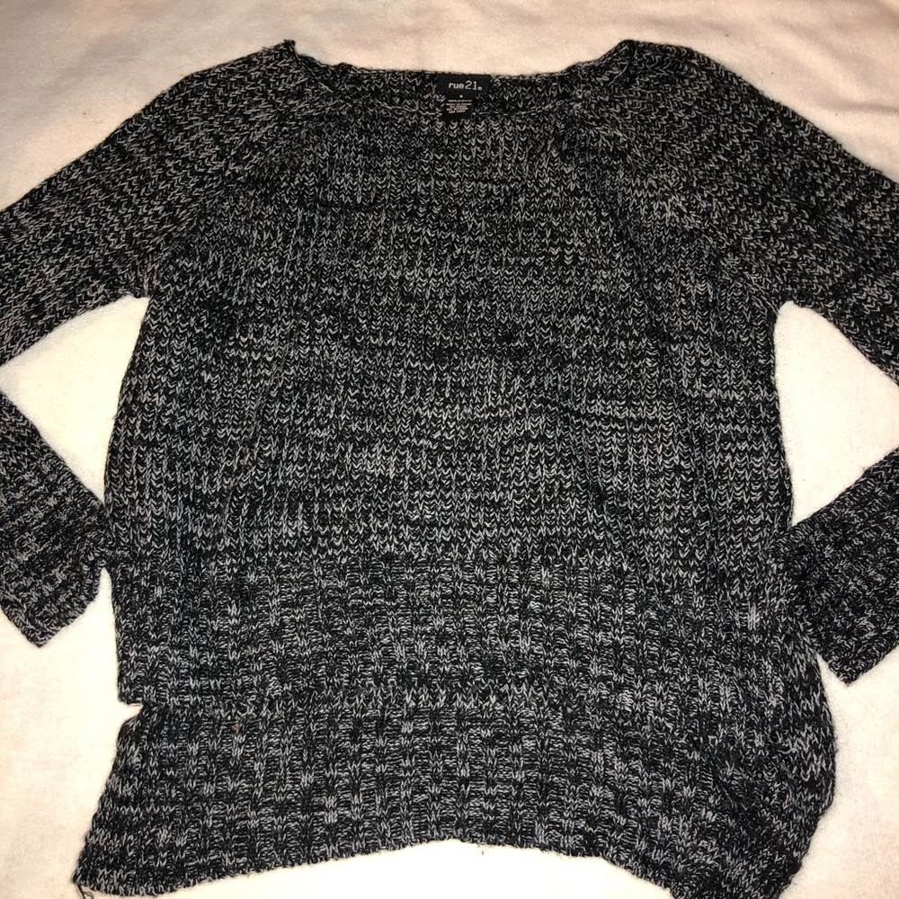 Black and Gray Rue21 Boxy Knit Sweater S